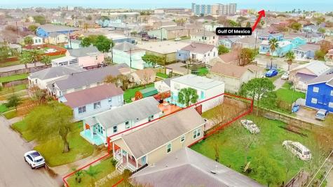 4225 Avenue R 1/2 Galveston TX 77550