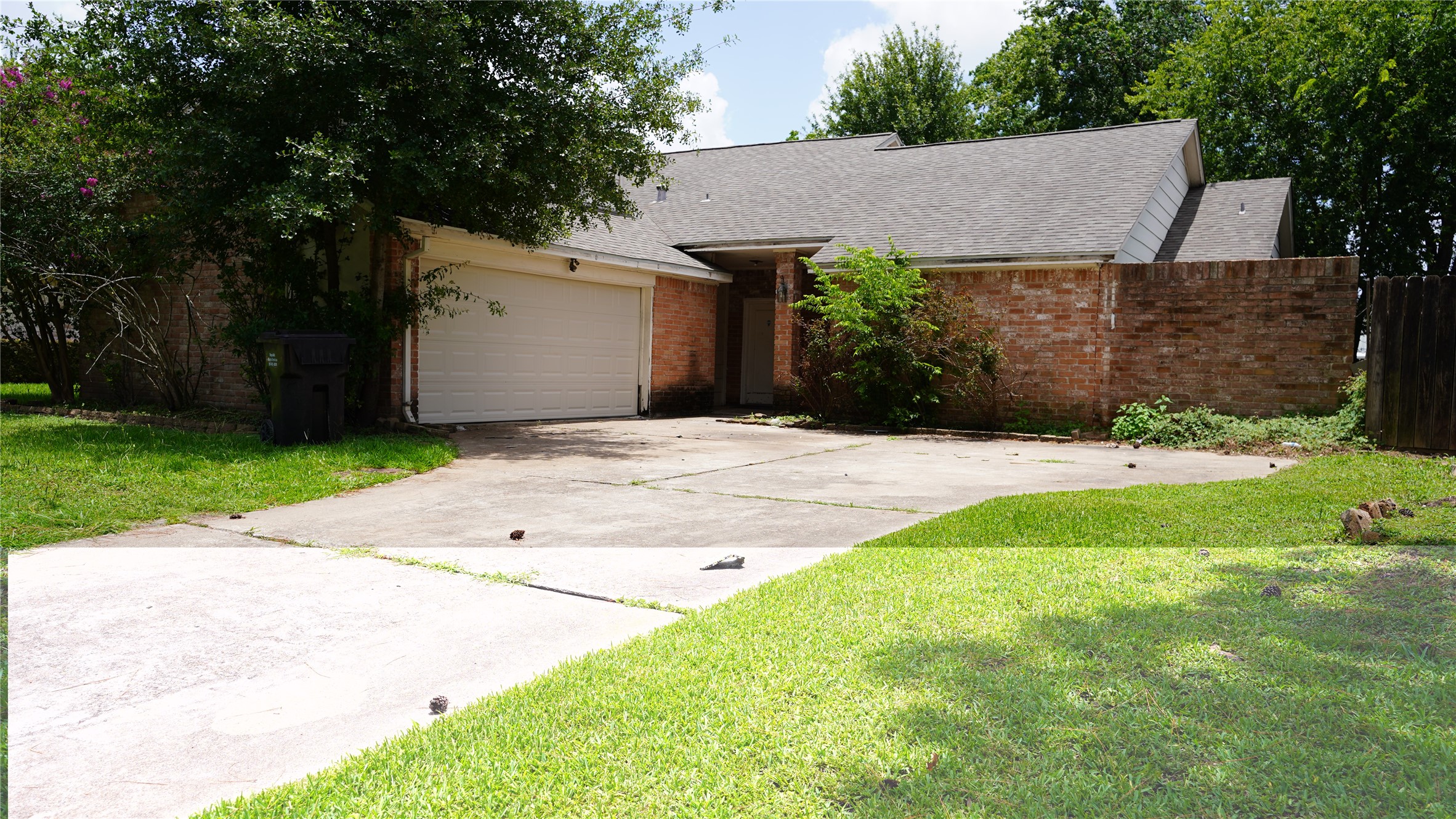 6303 Greenway Forest Lane Houston TX 77088
