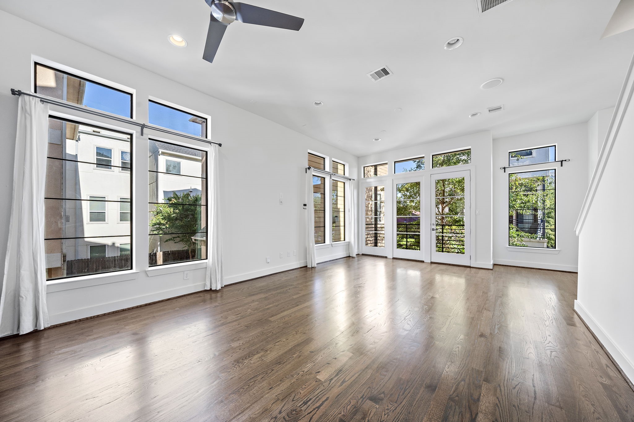 2119 Colorado Street Houston TX 77007
