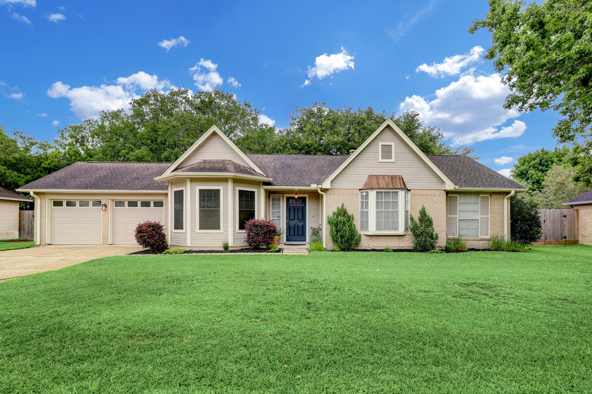 816 Buckingham Drive Friendswood TX 77546