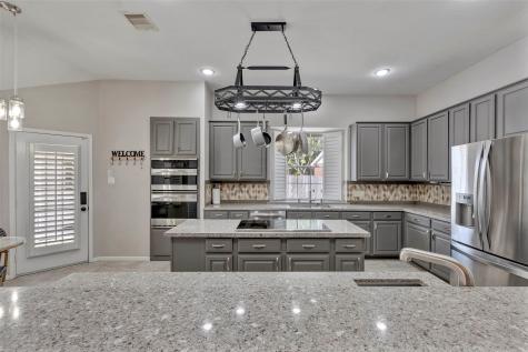 952 Gold Mesa Court Houston TX 77062
