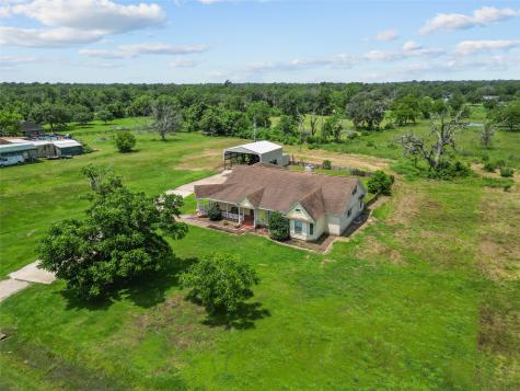 124 Country Road Angleton TX 77515