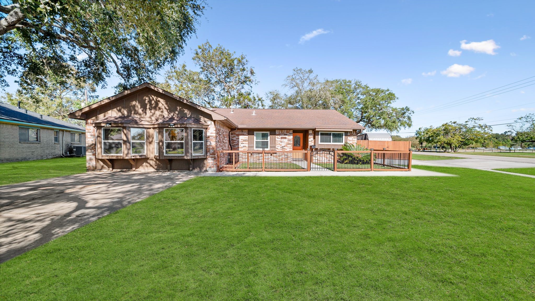 1700 Aspen Lane Seabrook TX 77586