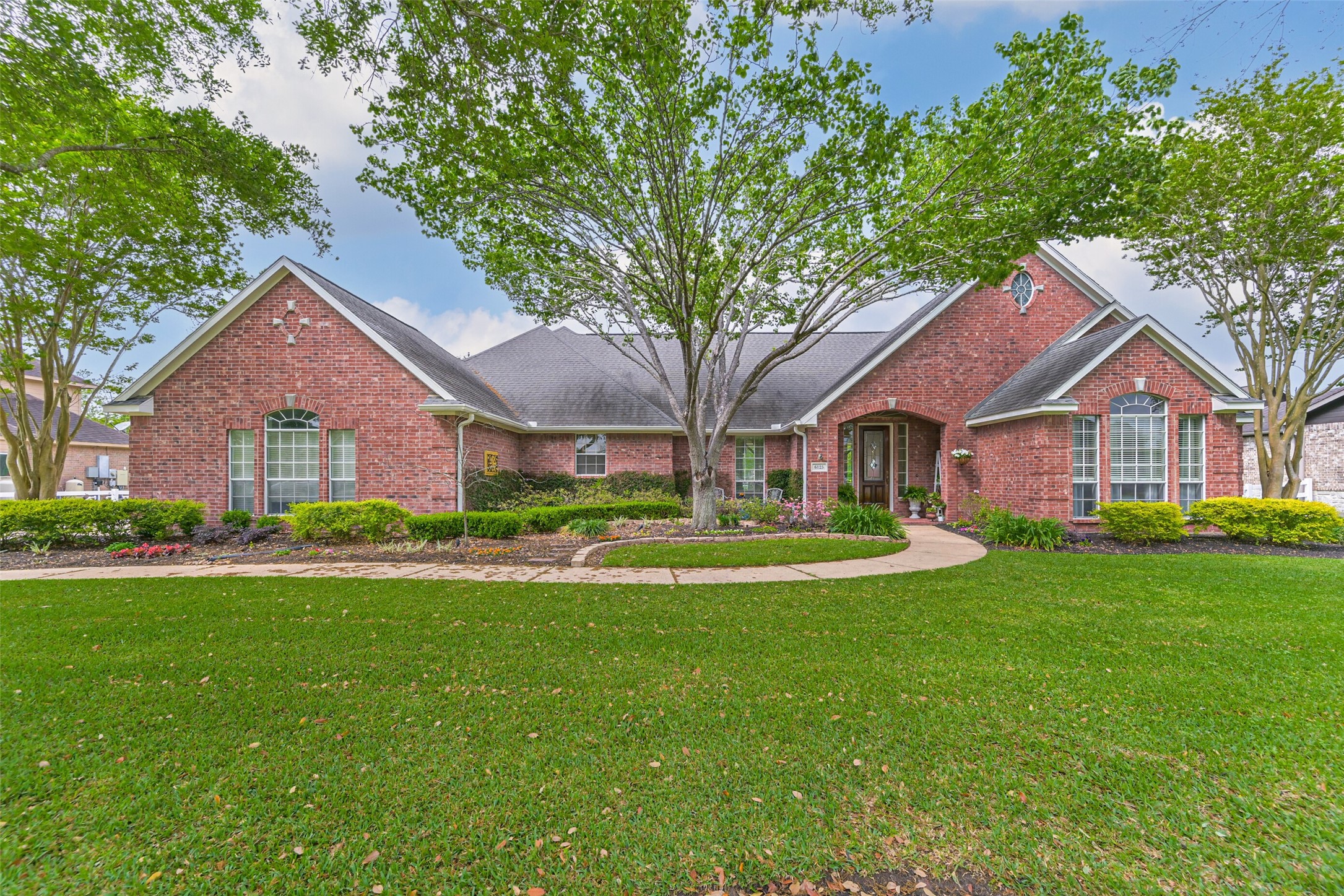 6125 Ravenwood Drive Pearland TX 77584