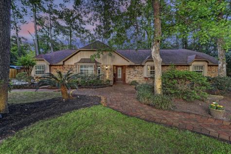 1002 Lisa Lane Kingwood TX 77339