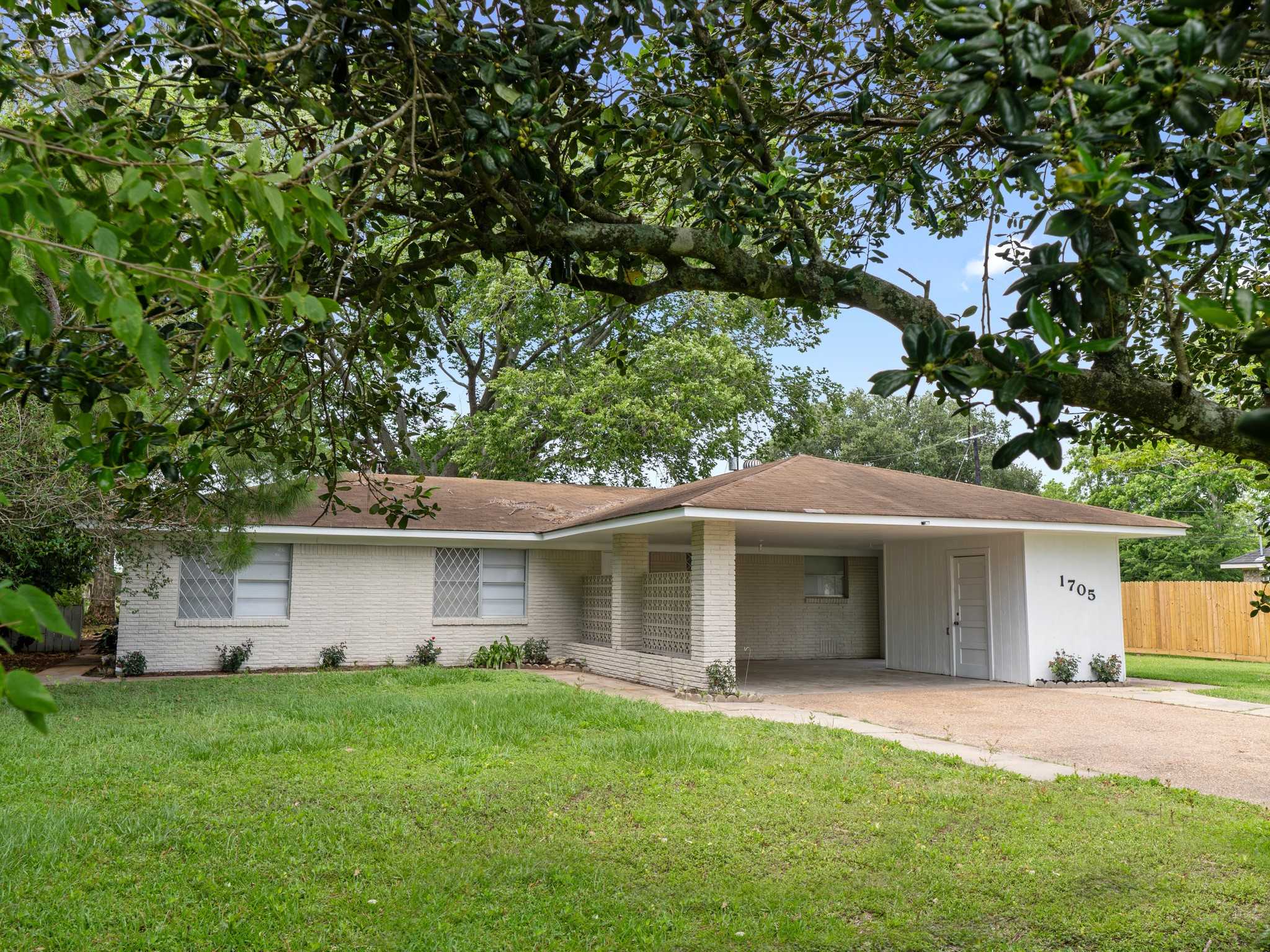 1705 Spruce Street Bay City TX 77414