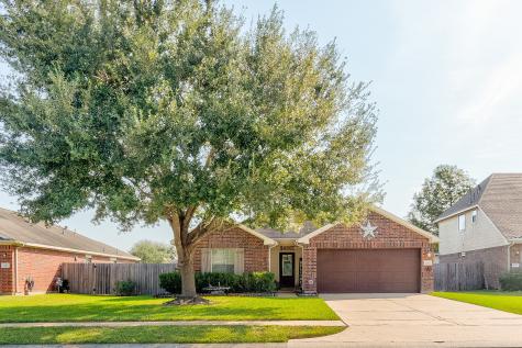 7023 Crescent Moon Drive Hitchcock TX 77563