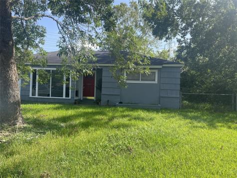 5751 Rue Street Houston TX 77033