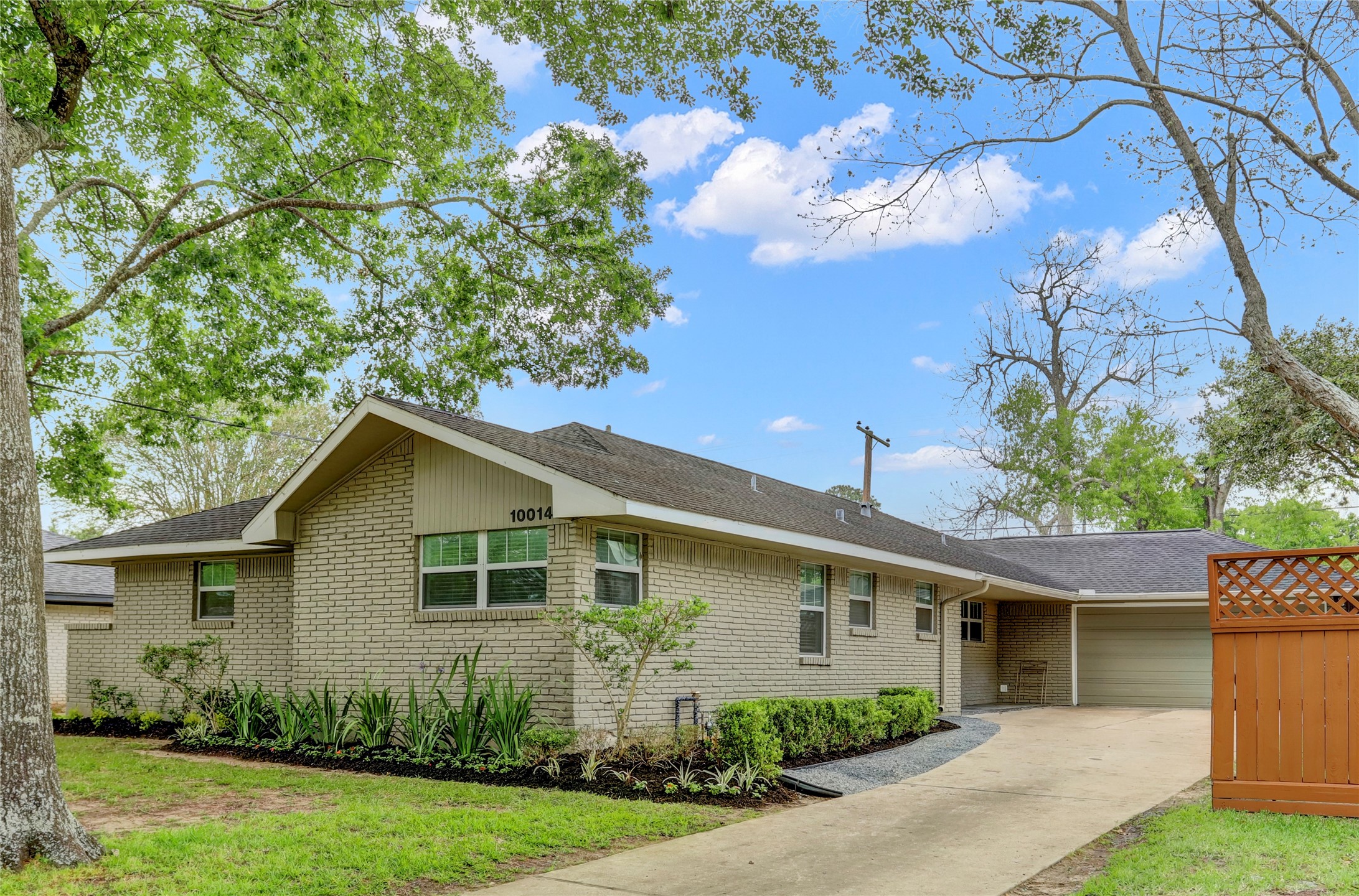 10014 Cliffwood Drive Houston TX 77035