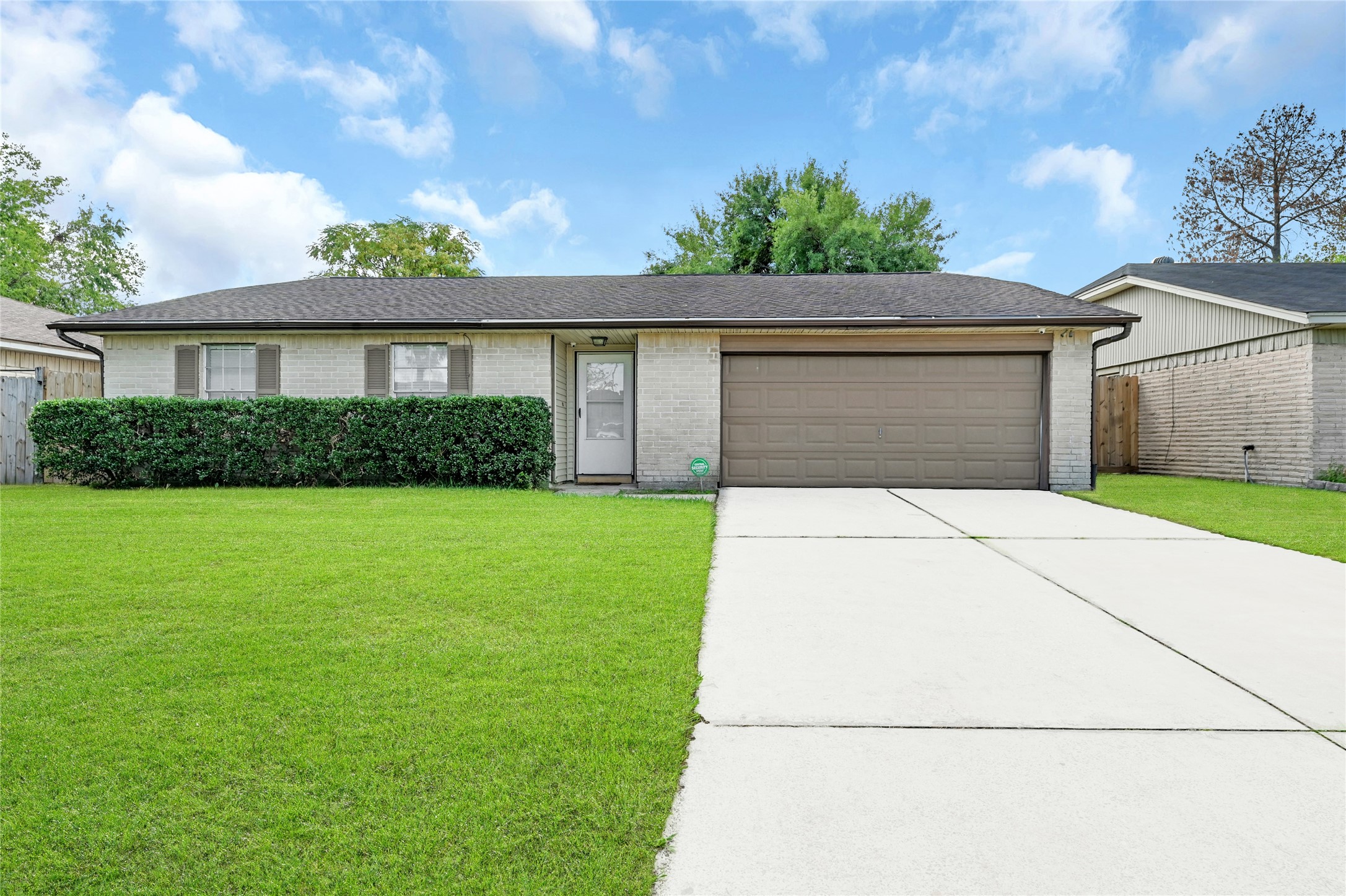 9812 Thrush Street La Porte TX 77571