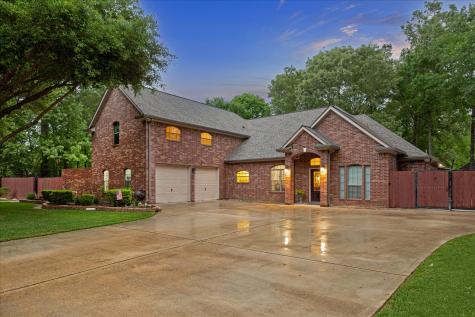 119 E Park Drive Montgomery TX 77356