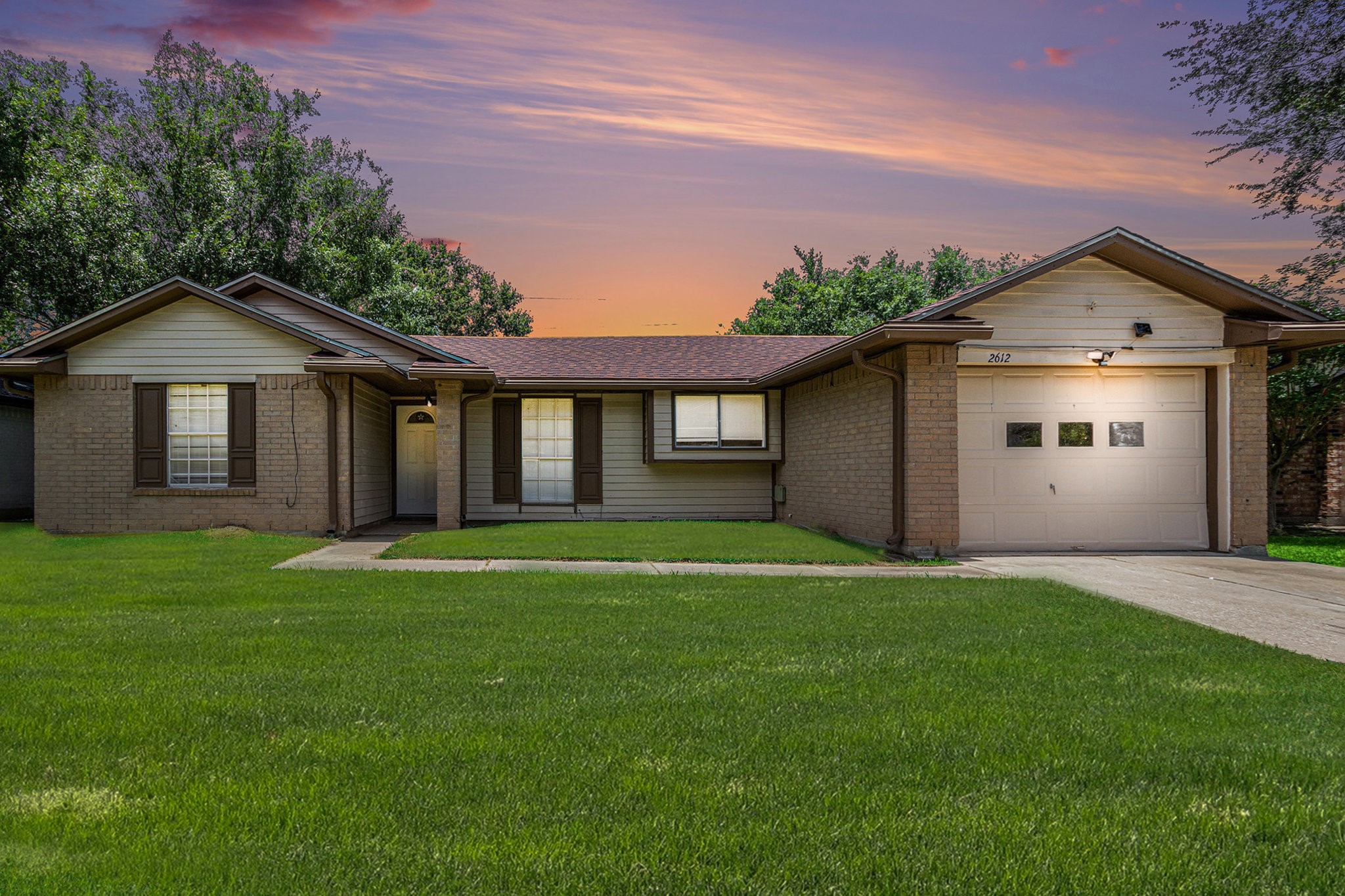2612 Jeb Stuart Drive League City TX 77573