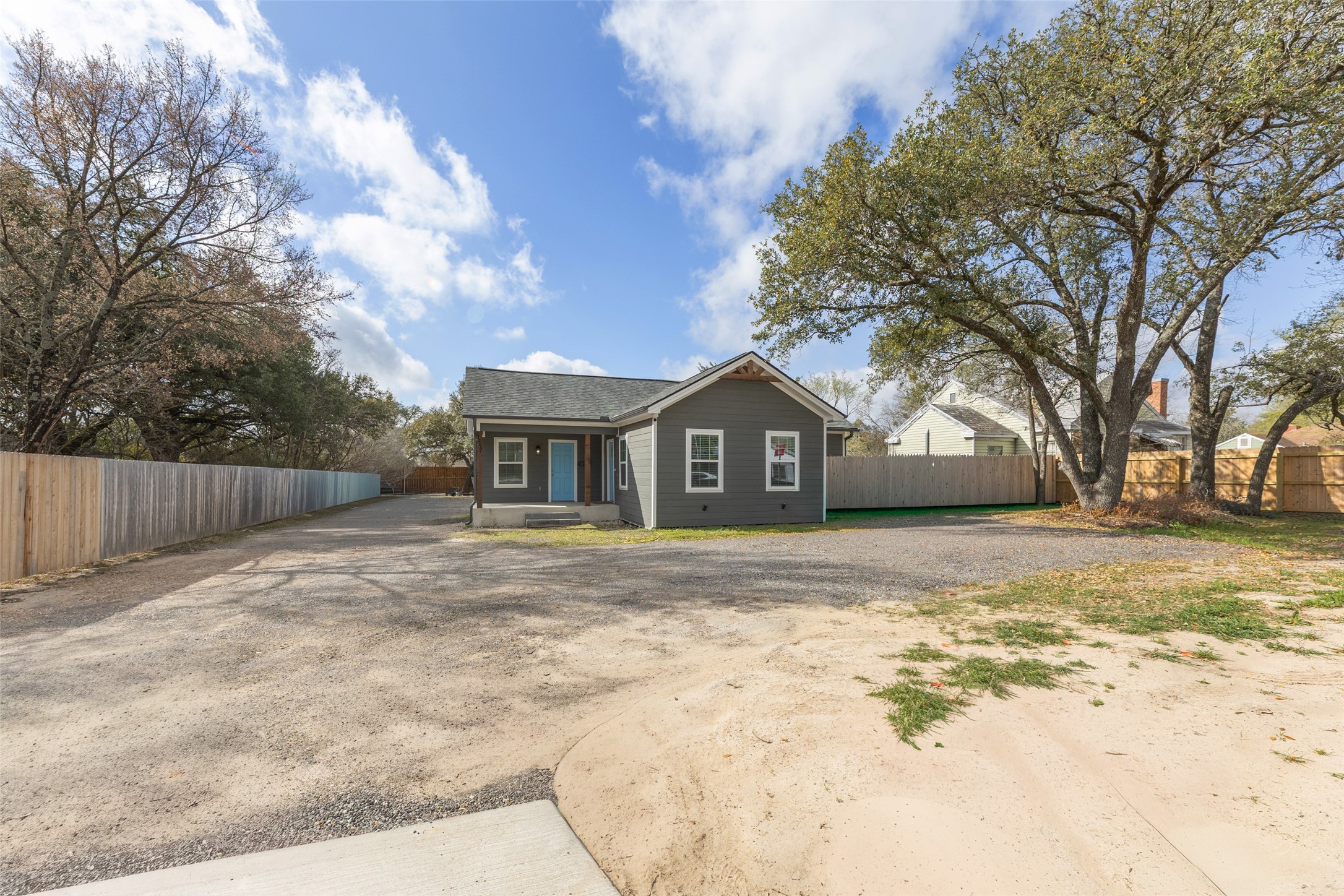 1557 E East William J Bryan Parkway Bryan TX 77803