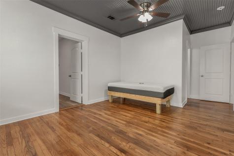 1557 E East William J Bryan Parkway Bryan TX 77803