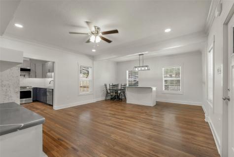 1557 E East William J Bryan Parkway Bryan TX 77803
