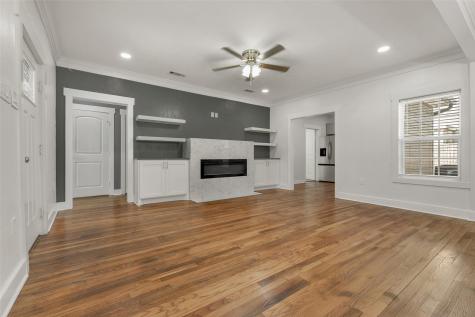 1557 E East William J Bryan Parkway Bryan TX 77803