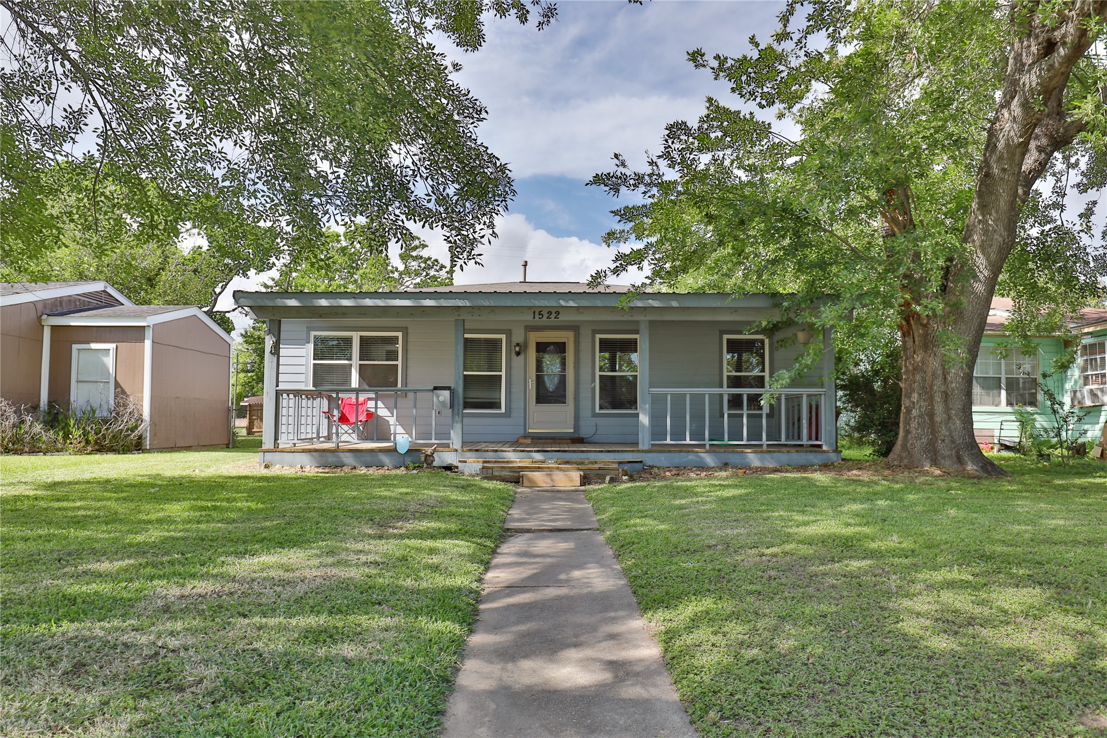 1522 W 5th Street Freeport TX 77541