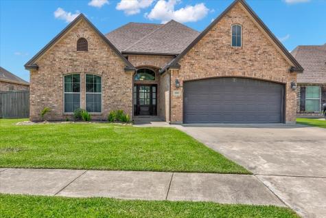 104 Sterling Ridge Drive Nederland TX 77627