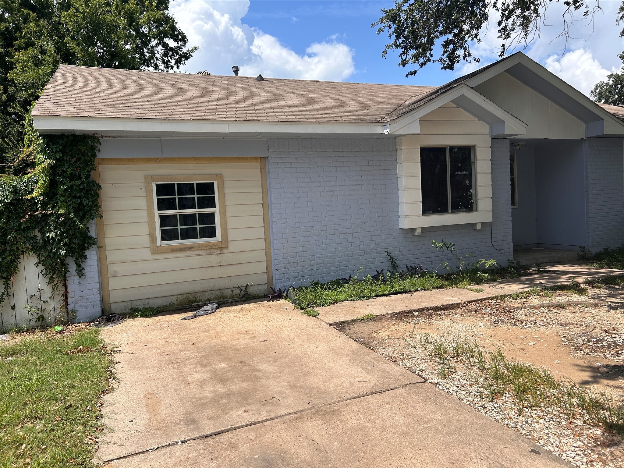 6511 Standing Oaks Street Houston TX 77050