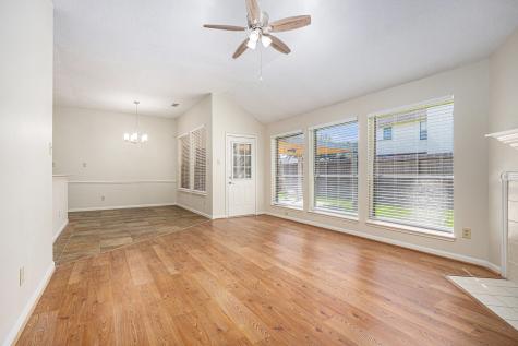 4303 Alysheba Friendswood TX 77546