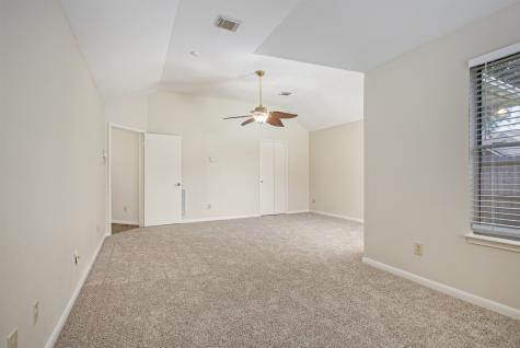 4303 Alysheba Friendswood TX 77546