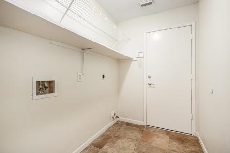 4303 Alysheba Friendswood TX 77546