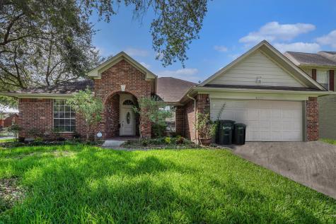 4303 Alysheba Friendswood TX 77546