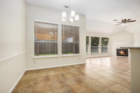 4303 Alysheba Friendswood TX 77546
