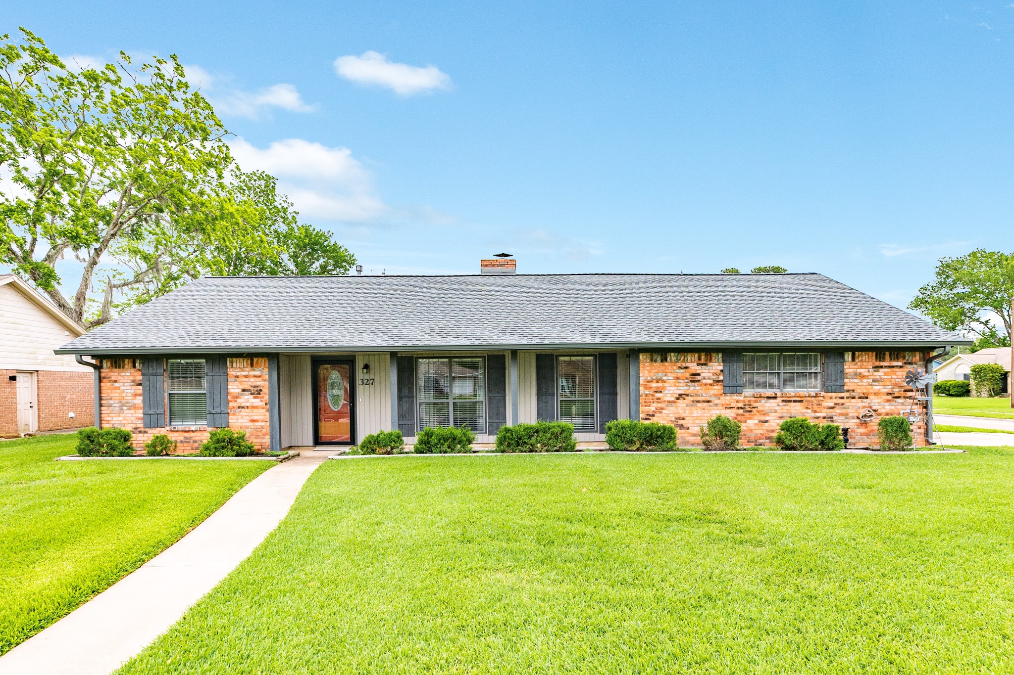 327 Petunia Street Lake Jackson TX 77566