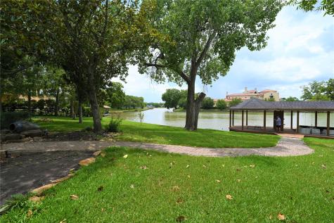 326 W Alkire Lake Drive Sugar Land TX 77478