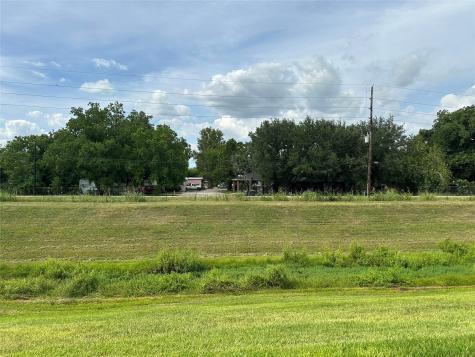 3911 Clarestone Drive Pearland TX 77584