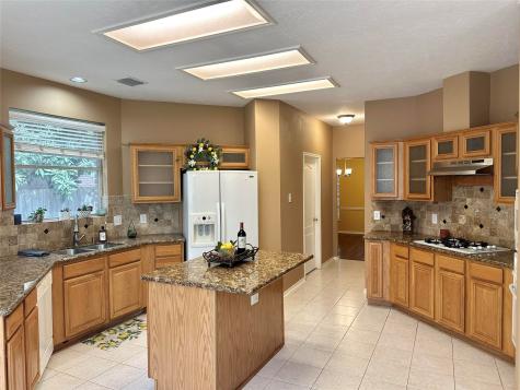 3911 Clarestone Drive Pearland TX 77584