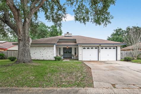 2809 El Camino Street Bay City TX 77414