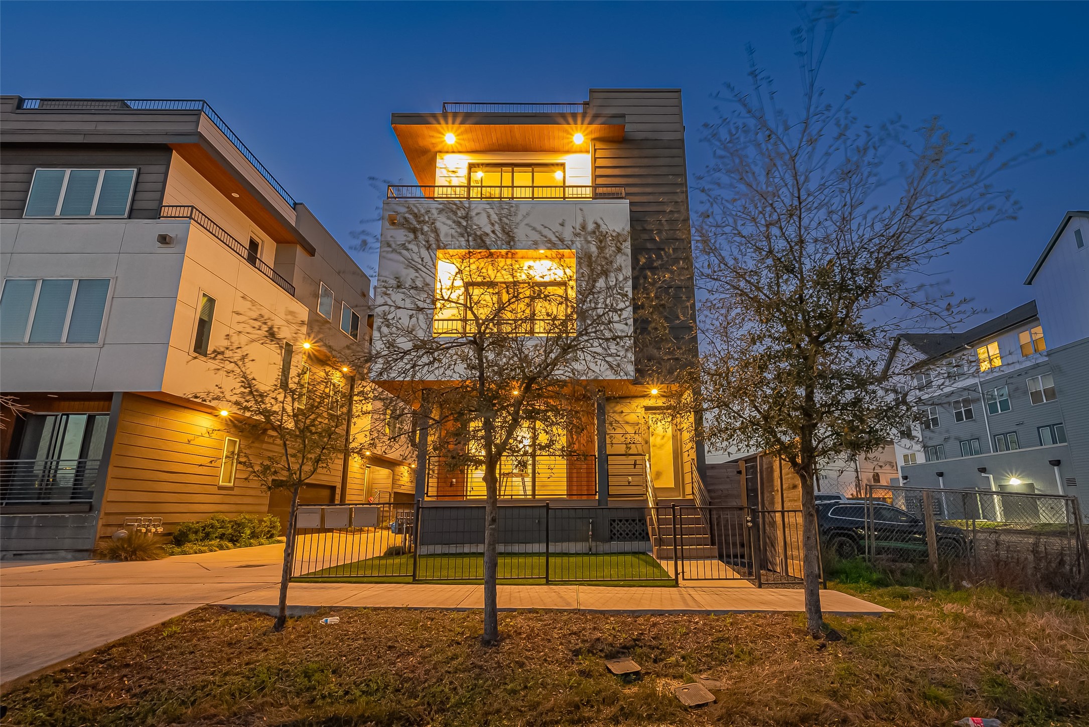 733 W 21st Street A Houston TX 77008