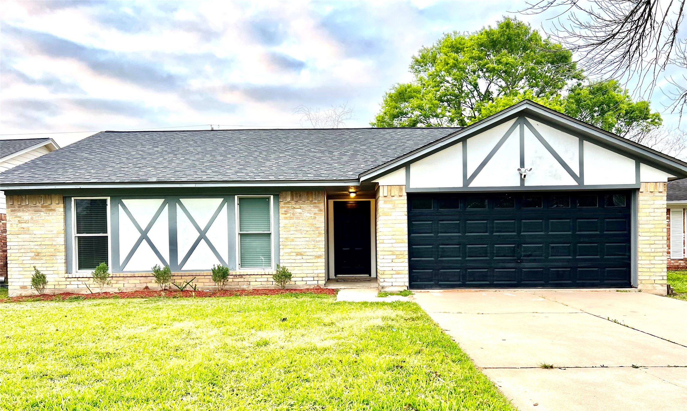 709 Noreda Street Angleton TX 77515