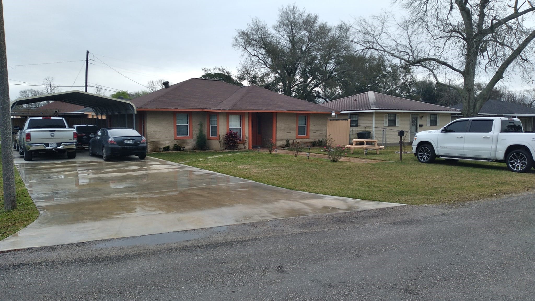 2138 Owens Avenue Groves TX 77619