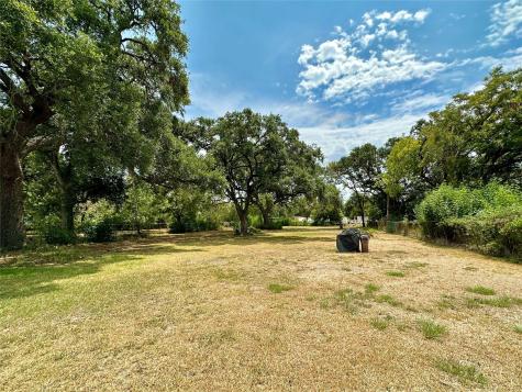 609 Harvey Street Clute TX 77531
