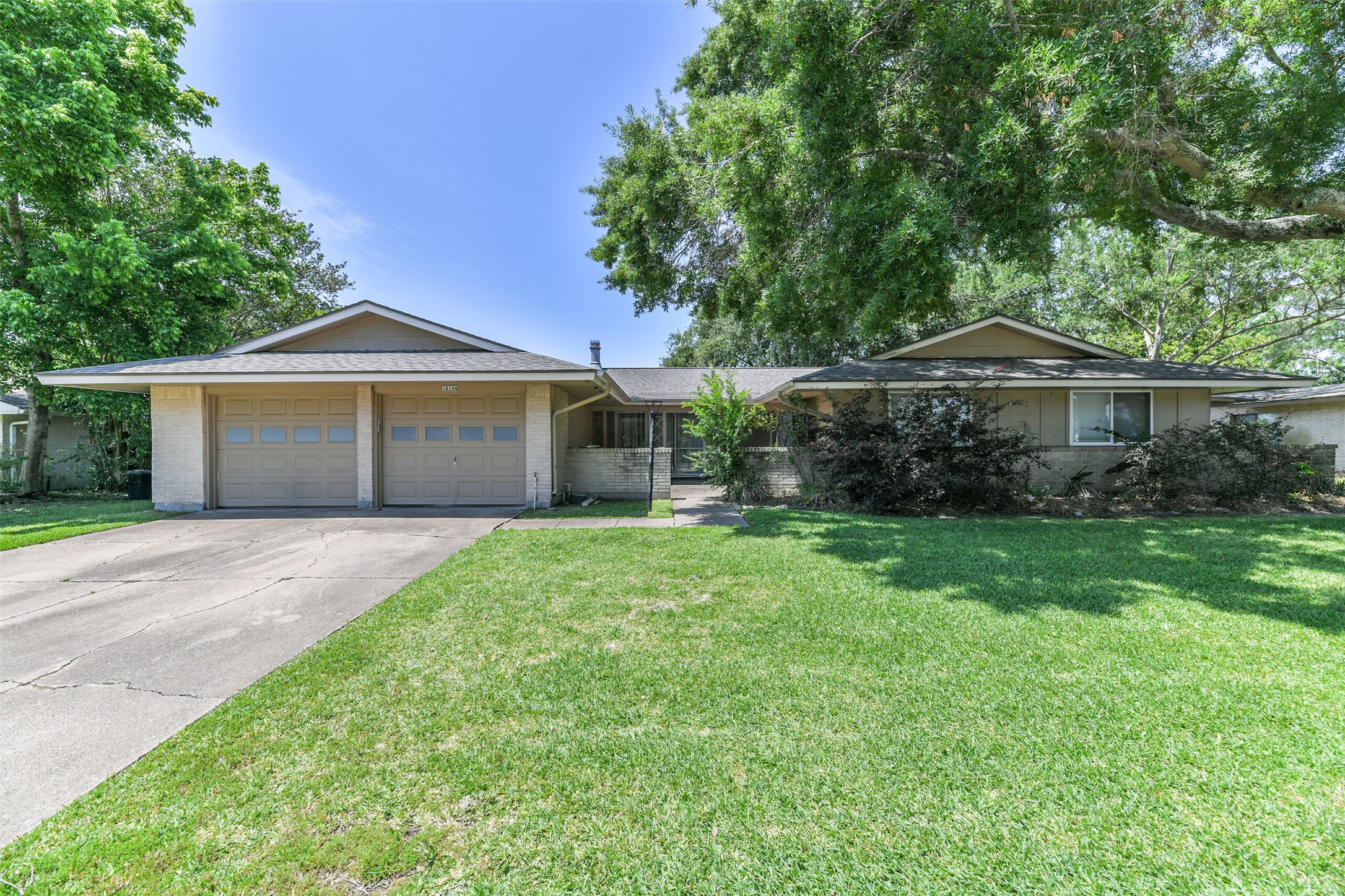 16106 Torry Pines Road Houston TX 77062