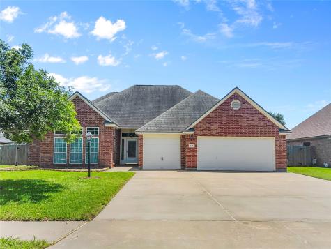 150 Indian Warrior Trail Lake Jackson TX 77566