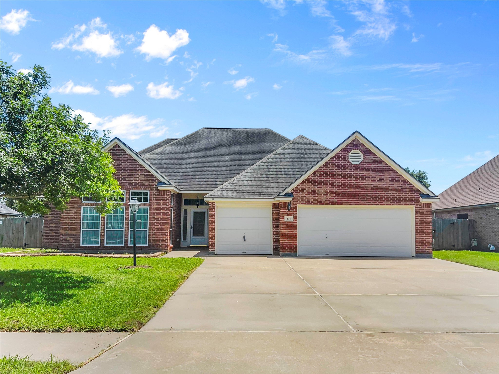 150 Indian Warrior Trail Lake Jackson TX 77566