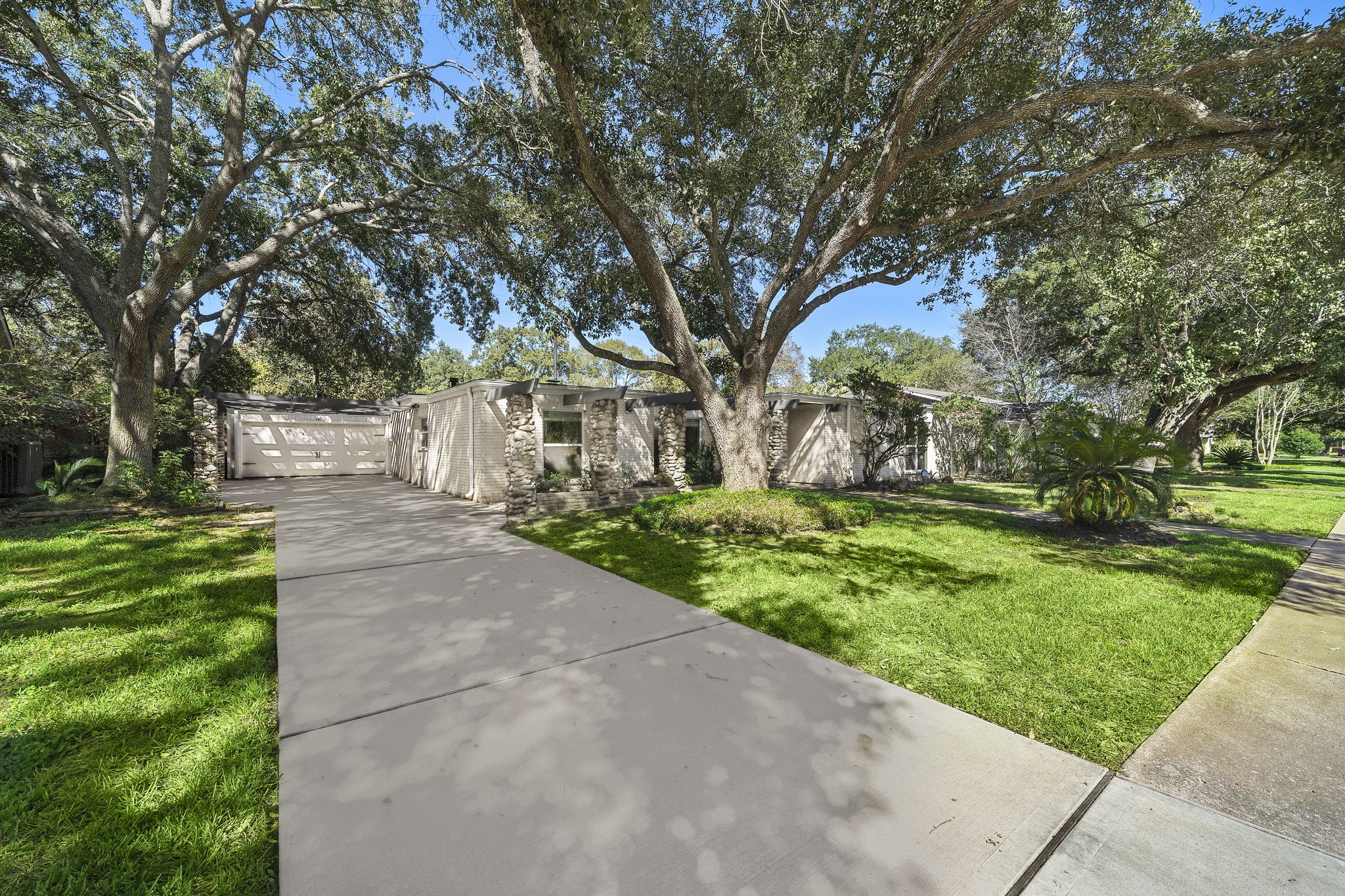 5234 Loch Lomond Drive Houston TX 77096