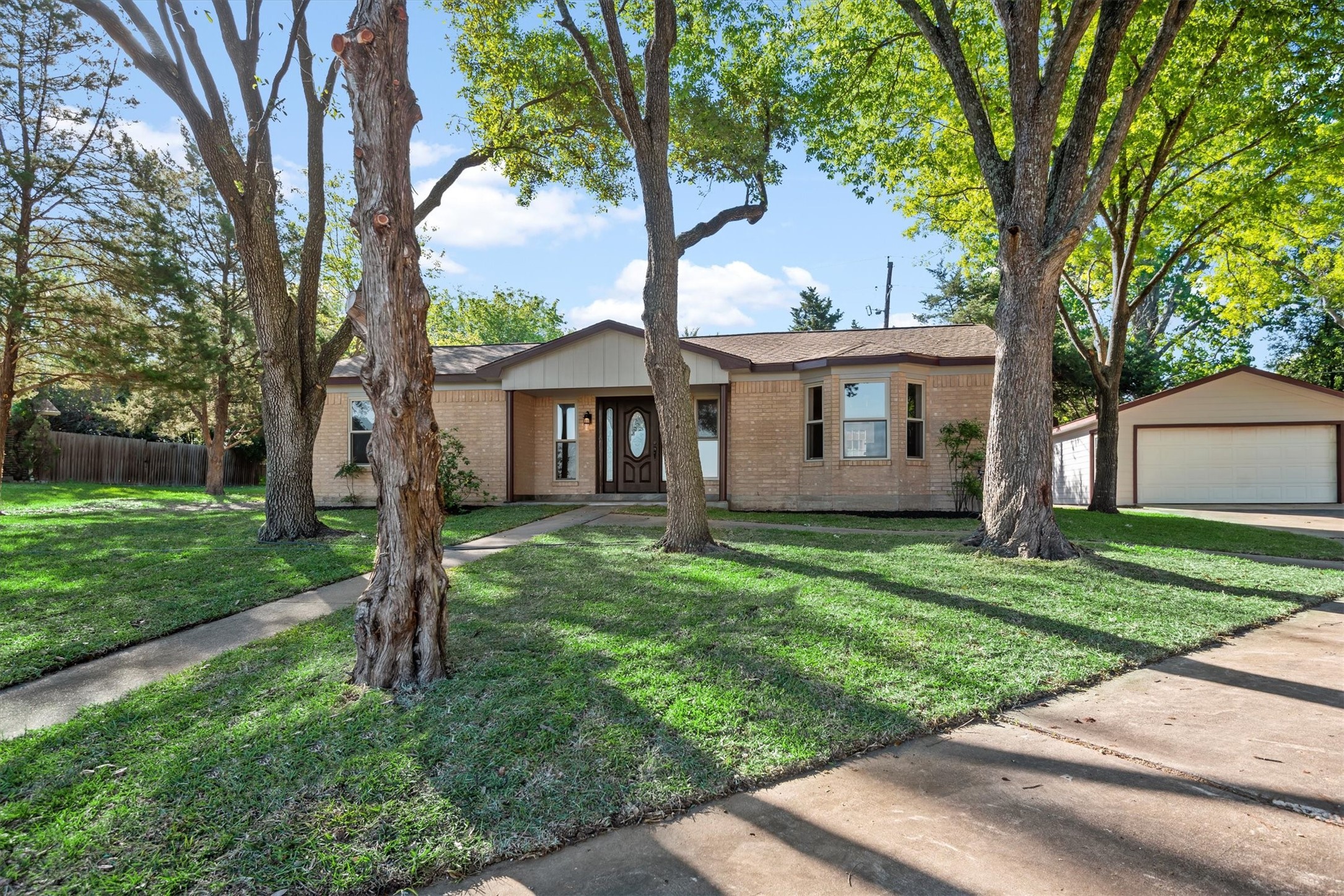 1806 Kevin Court Navasota TX 77868