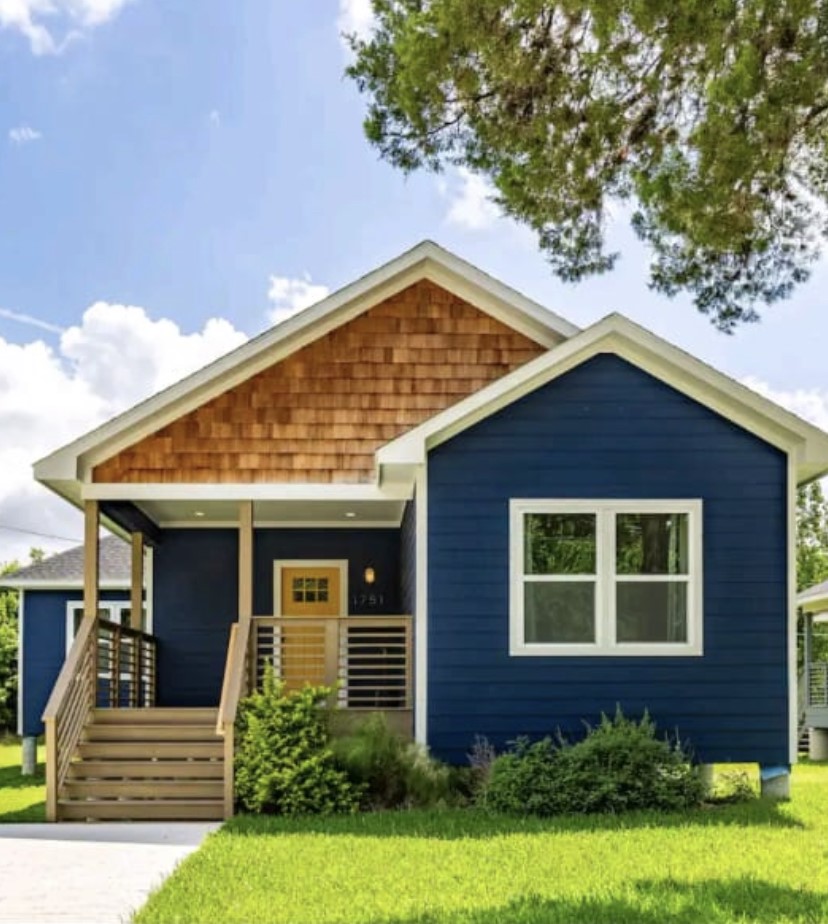 1809 Mckee Street Houston TX 77009