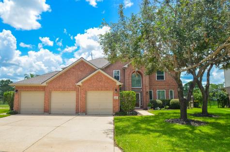 226 Walnut Cove Lane Pearland TX 77584