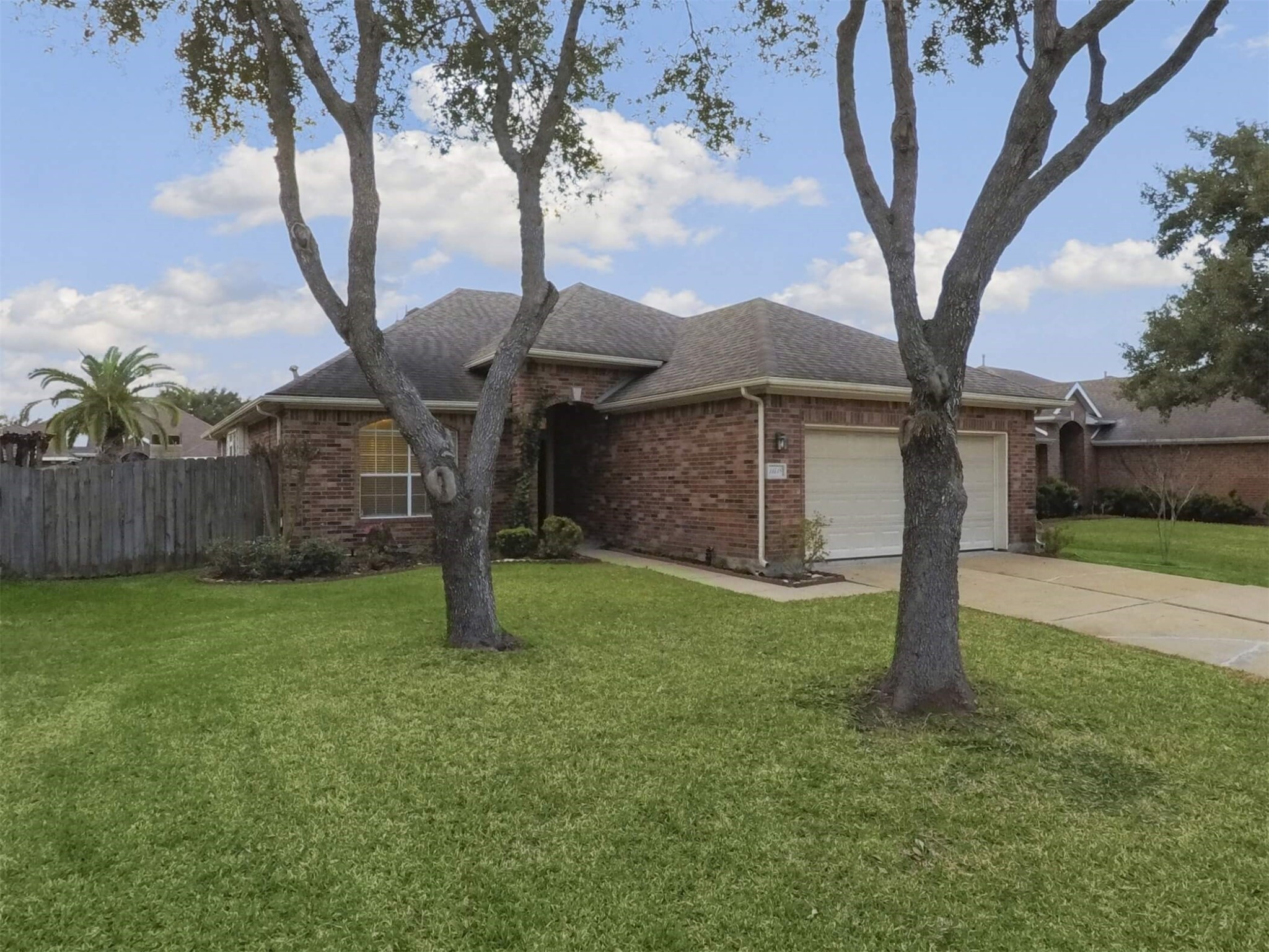 11518 Hills Bridge Lane Sugar Land TX 77498