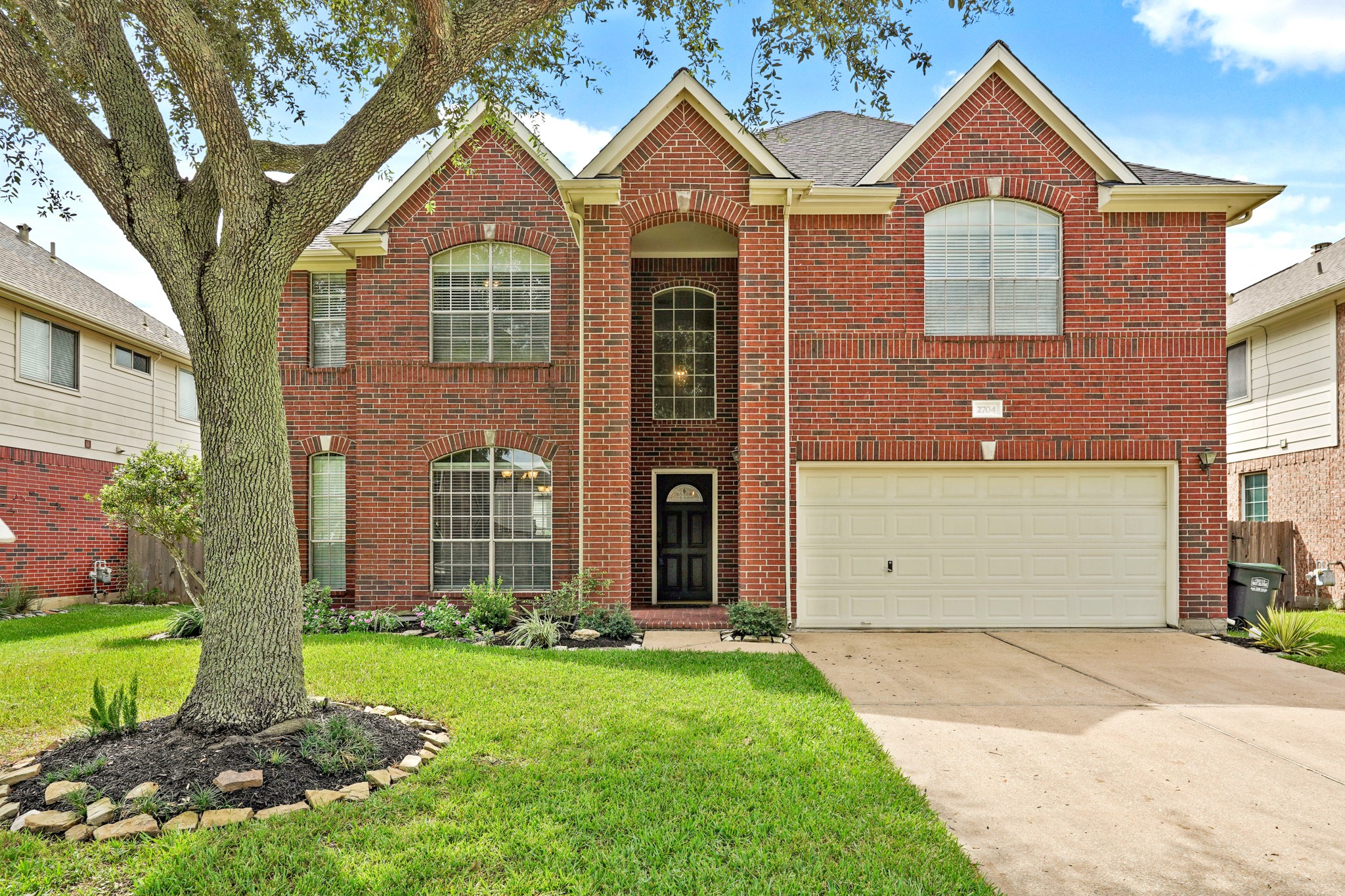 2704 Sun Beam Court Pearland TX 77584