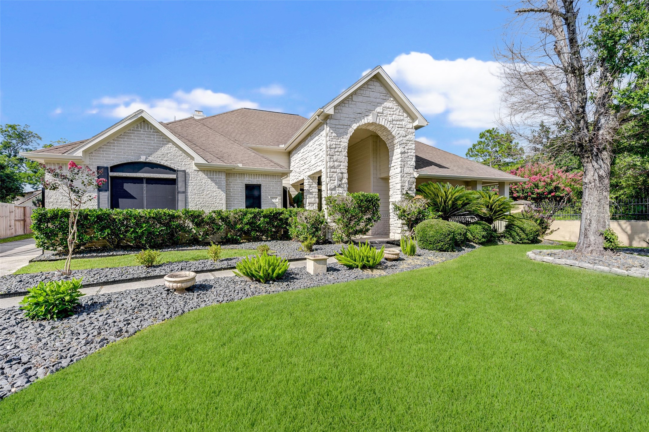 901 Mystic Village Lane Seabrook TX 77586