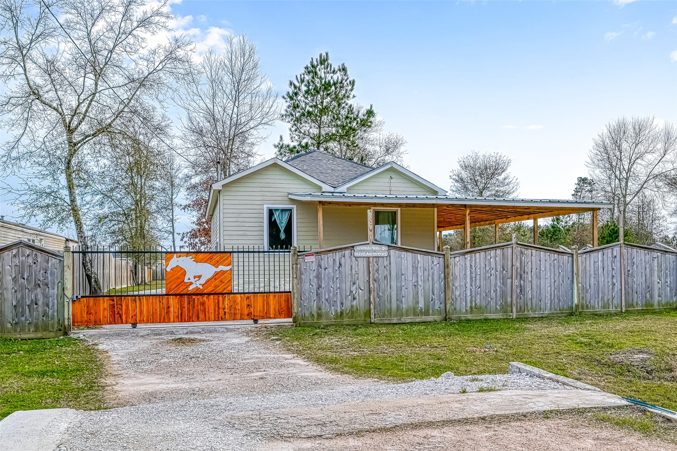 1150 County Road 5021 Cleveland TX 77327