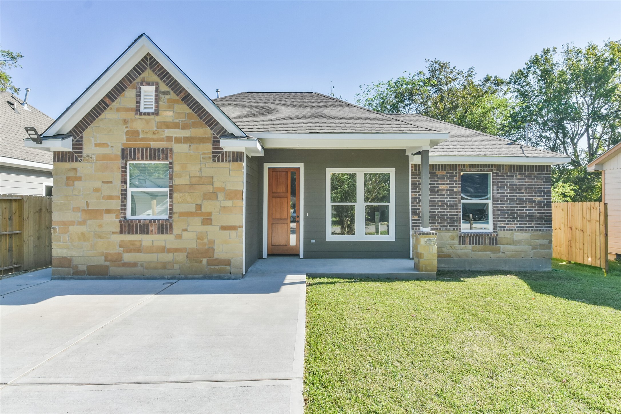 3511 Brooks Street Dayton TX 77535