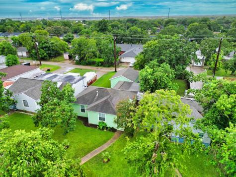 1619 W 8th Street Freeport TX 77541